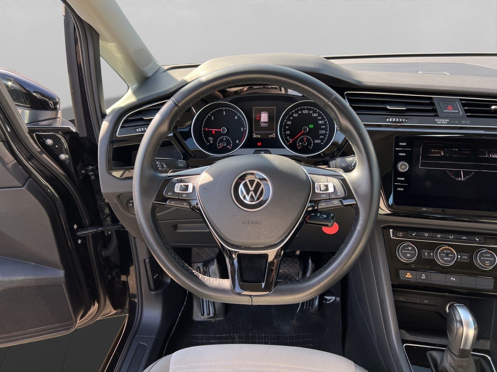 Volkswagen Touran 2.0 TDI Highline Standhzg. AHK foto 10