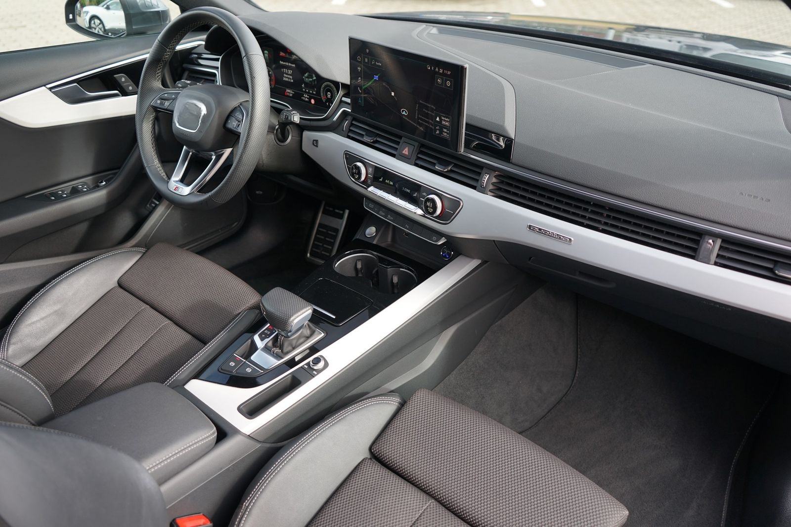 Audi A4 Avant 40 TDI S-Line quattro Aut. LED ACC Navi foto 15