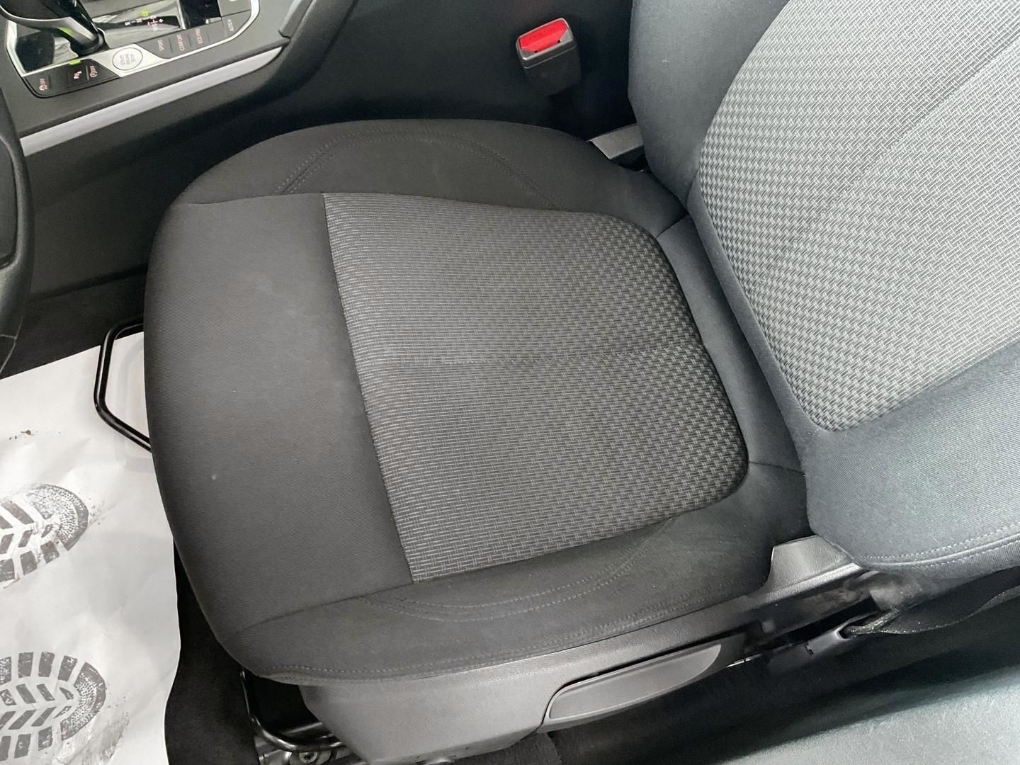 BMW 118 i Modell Advantage Navi SHZ LED PDC DAB foto 21