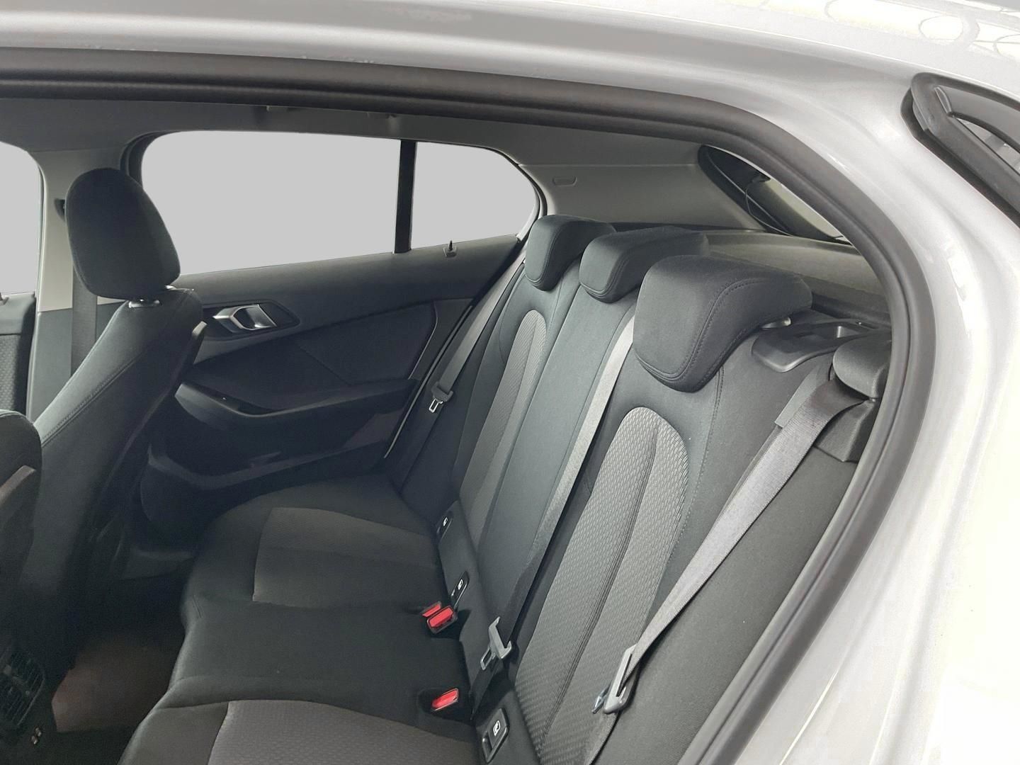 BMW 118 i Modell Advantage Navi SHZ LED PDC DAB foto 8