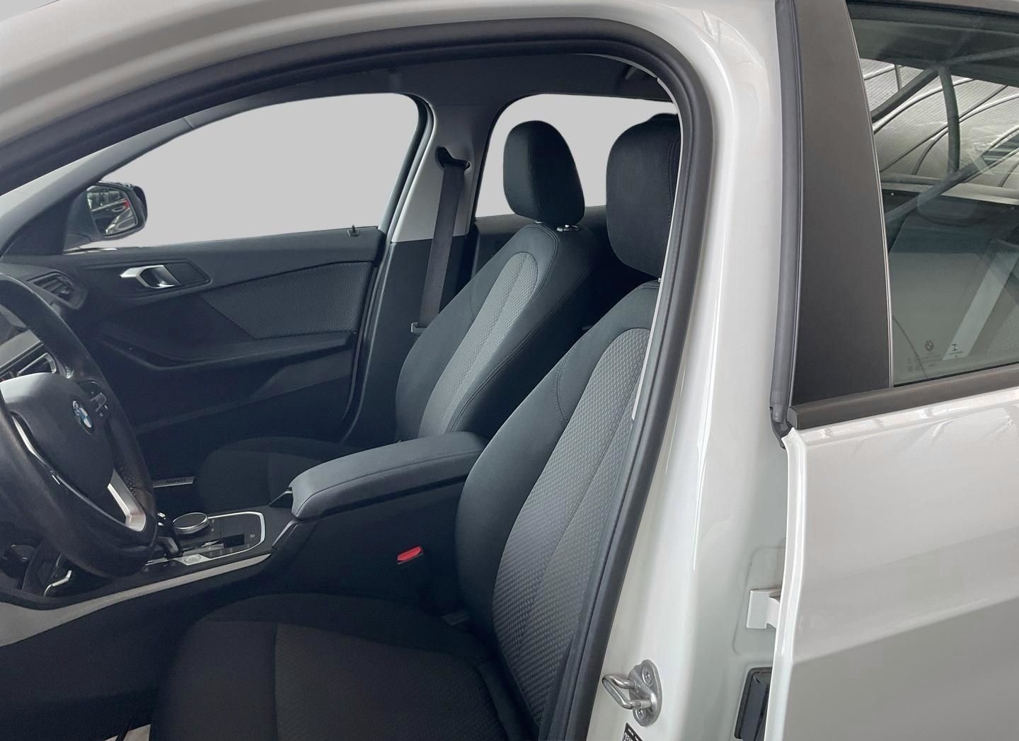 BMW 118 i Modell Advantage Navi SHZ LED PDC DAB foto 9