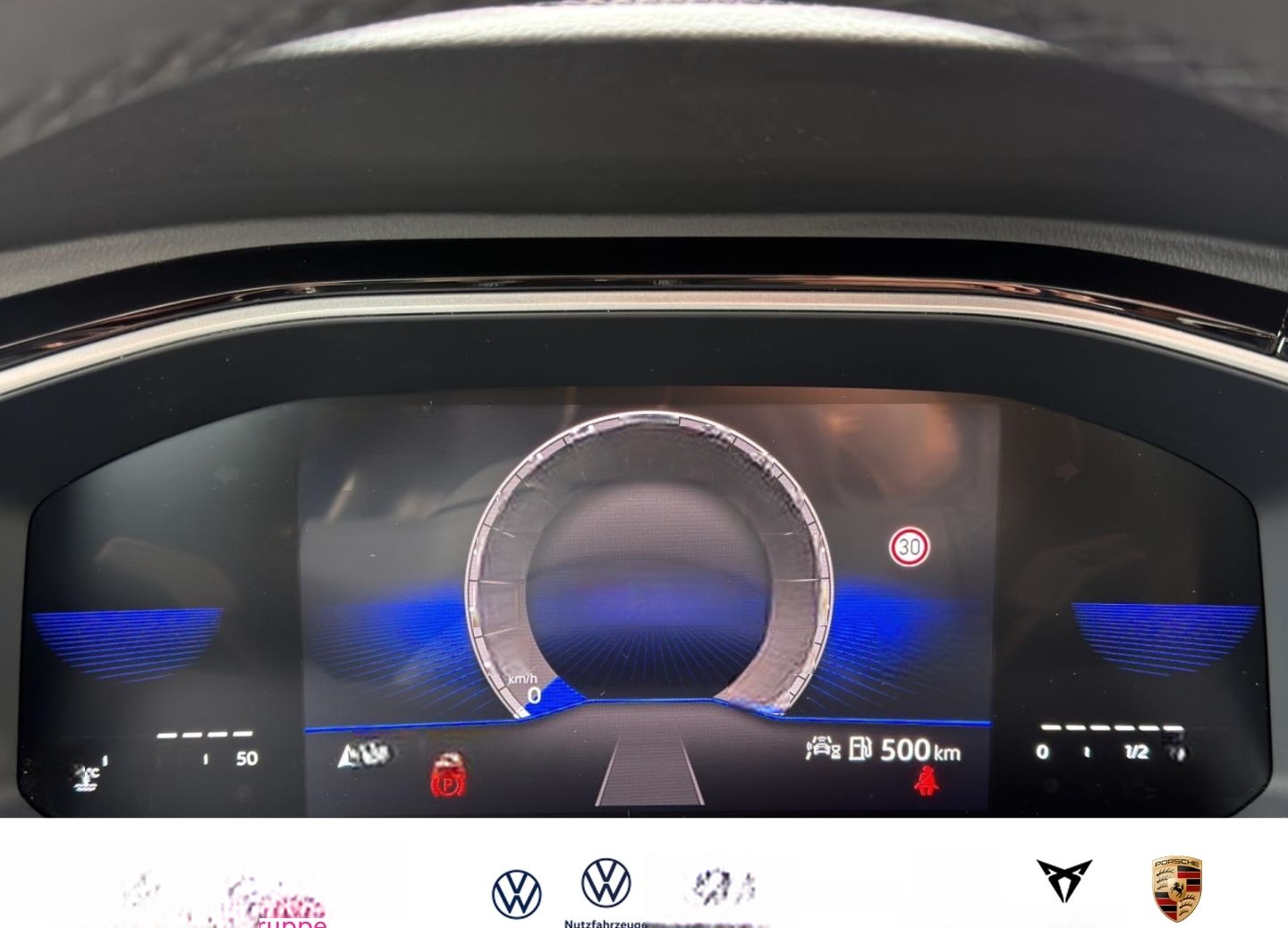 Volkswagen T-Roc R-Line 1.0 TSI  Navi+RK+ErgoActive+CarPlay foto 9
