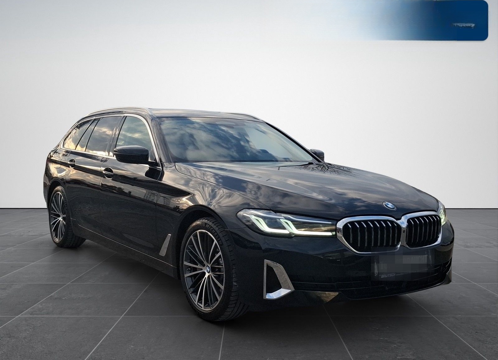BMW 530 i Touring Luxury-Line AUTOMATIK / PANORAMA / foto 2