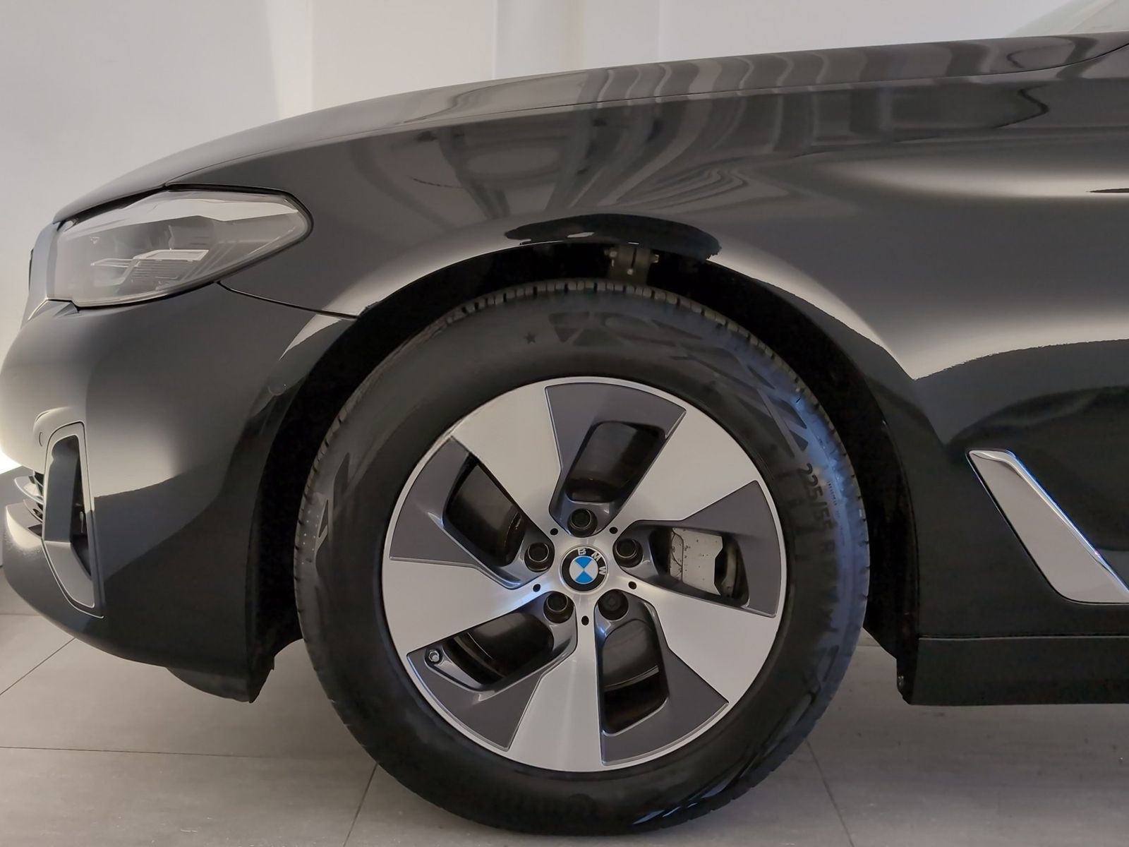 BMW 530d xDrive Limousine Navi/LED/RFK/SHZ/Apple Nav foto 10