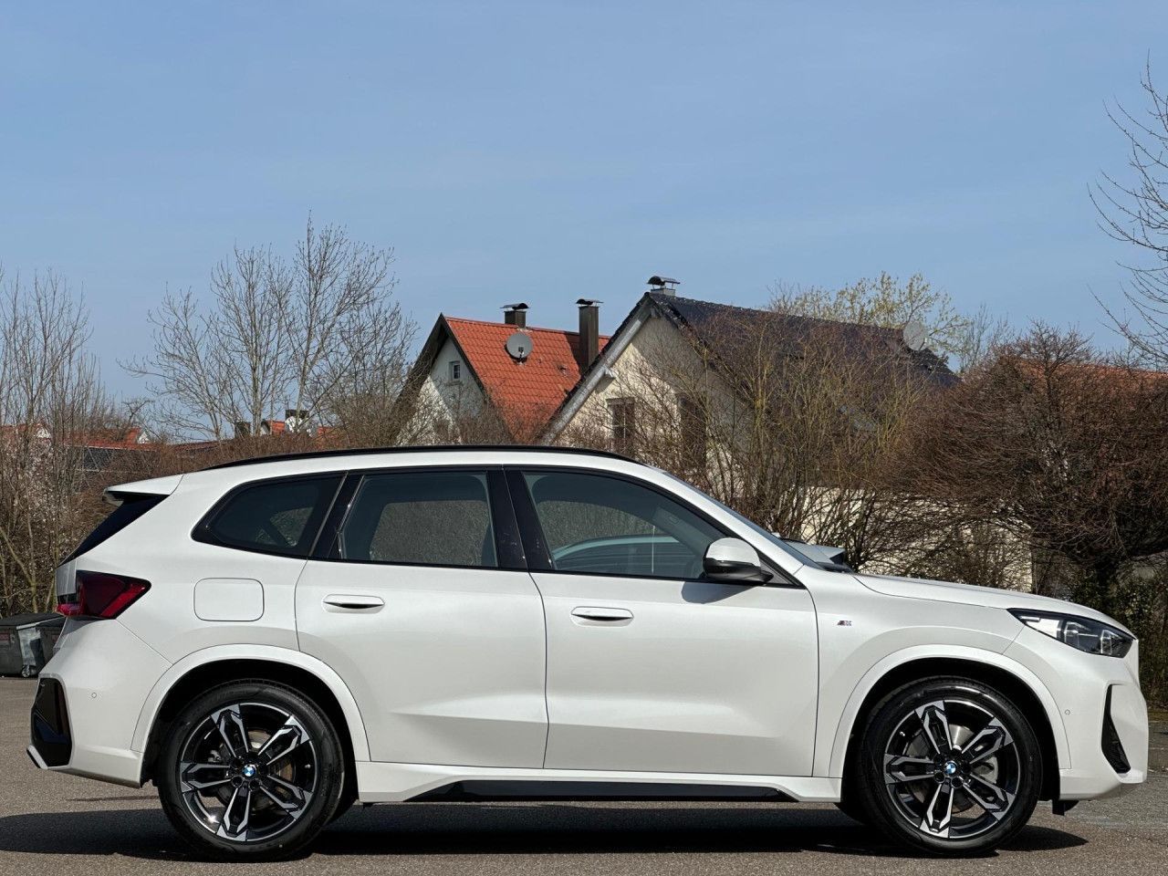 BMW X1 x23d M Sport ACC HUD SurView Har/Kar.AHK 19" foto 4