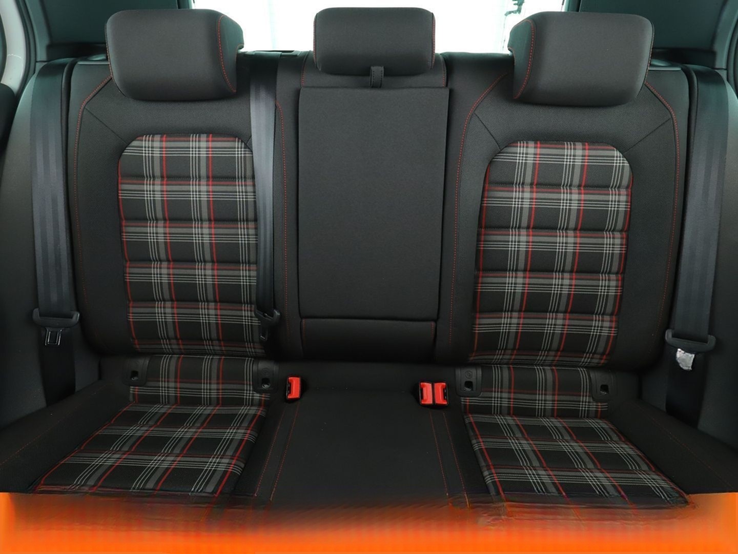 Volkswagen Golf VII 2.0 TSI GTI Performance BM Aut.*NAVI* foto 16