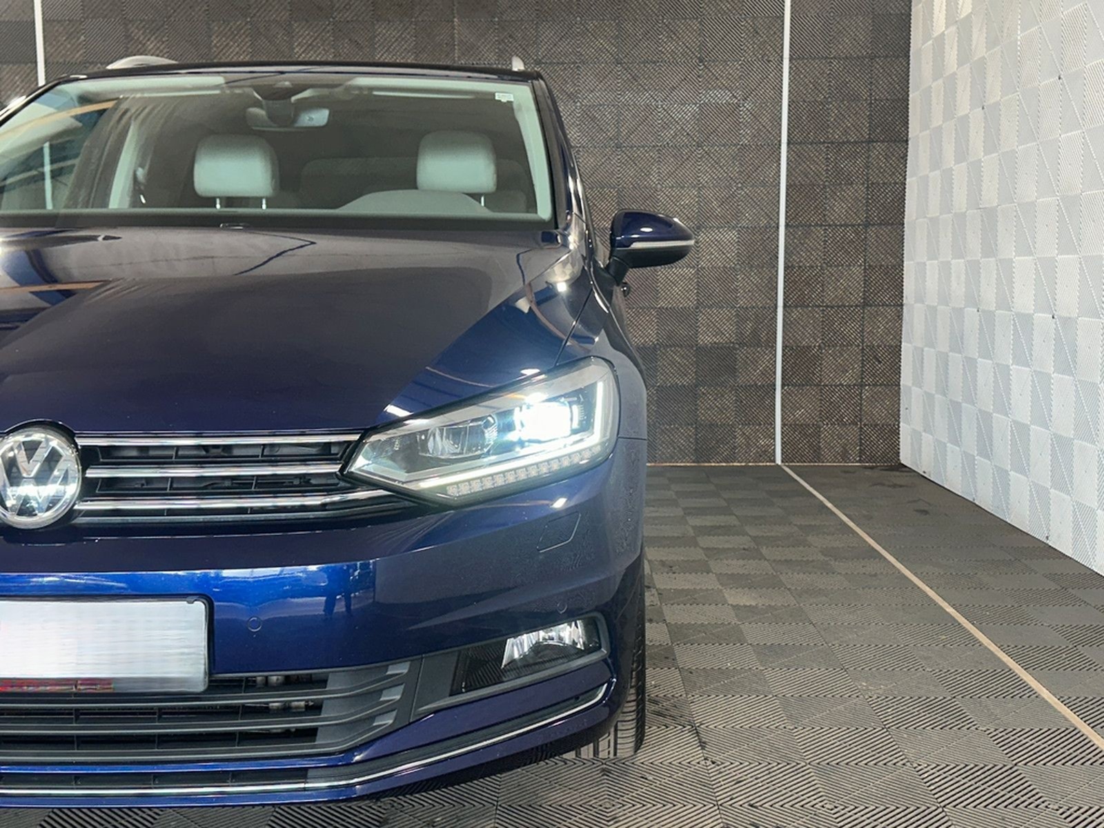 Volkswagen Touran 1.5 TSI*HIGHLINE*LED-7.STZ-PANO-AHK-ACC foto 15