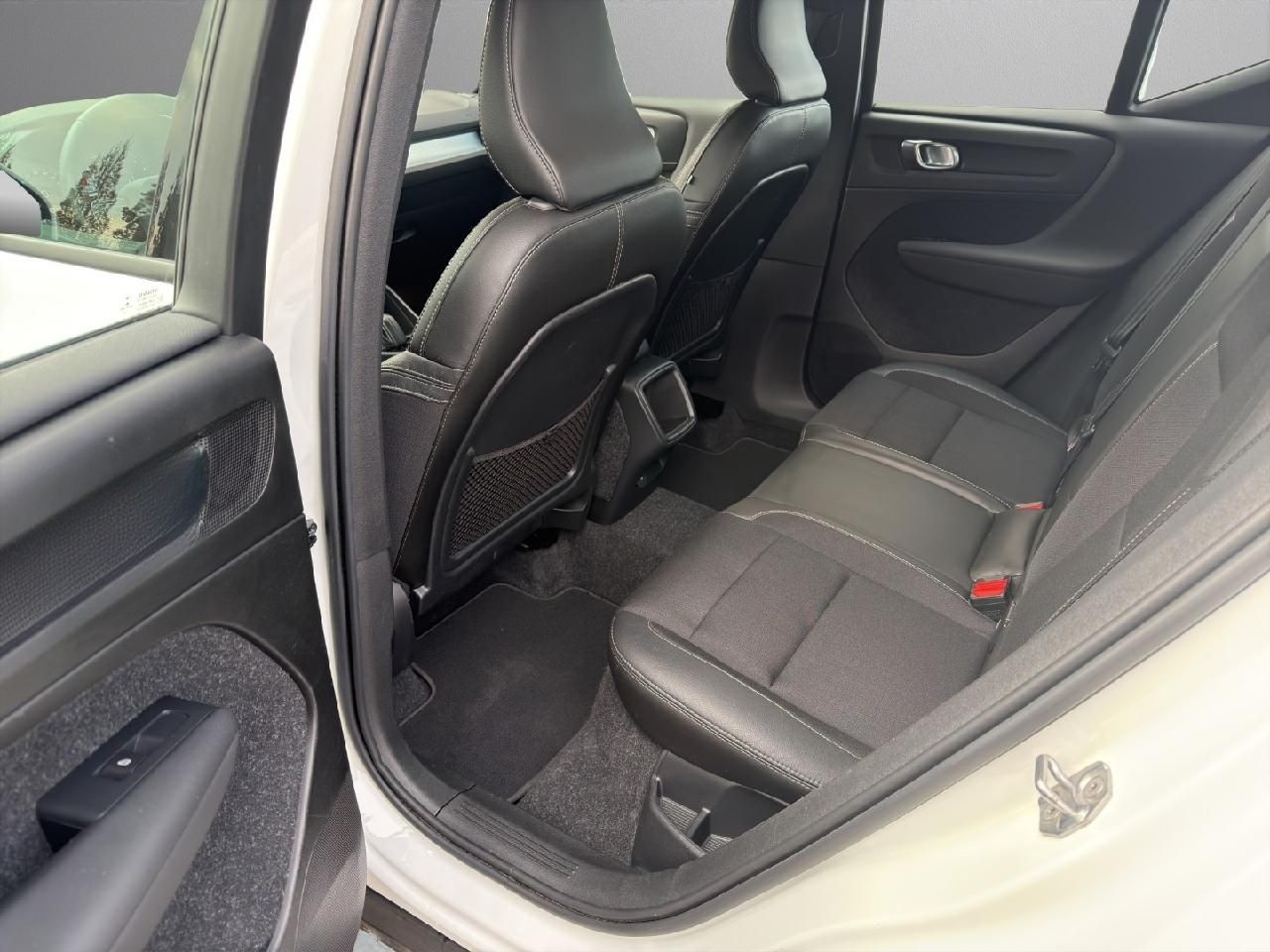 Volvo XC40 Momentum AWD *Navi*Licht Paket* foto 15