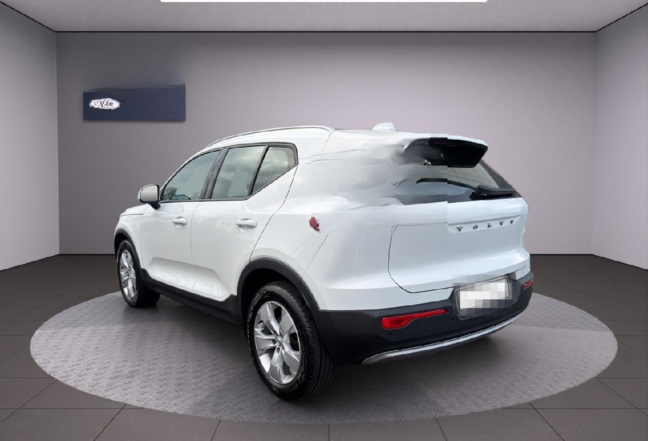 Volvo XC40 Momentum AWD *Navi*Licht Paket* foto 3