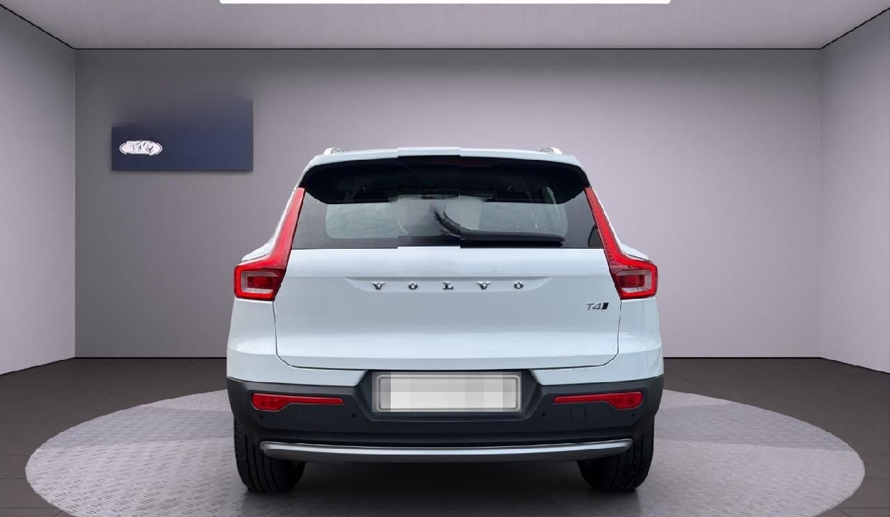Volvo XC40 Momentum AWD *Navi*Licht Paket* foto 4