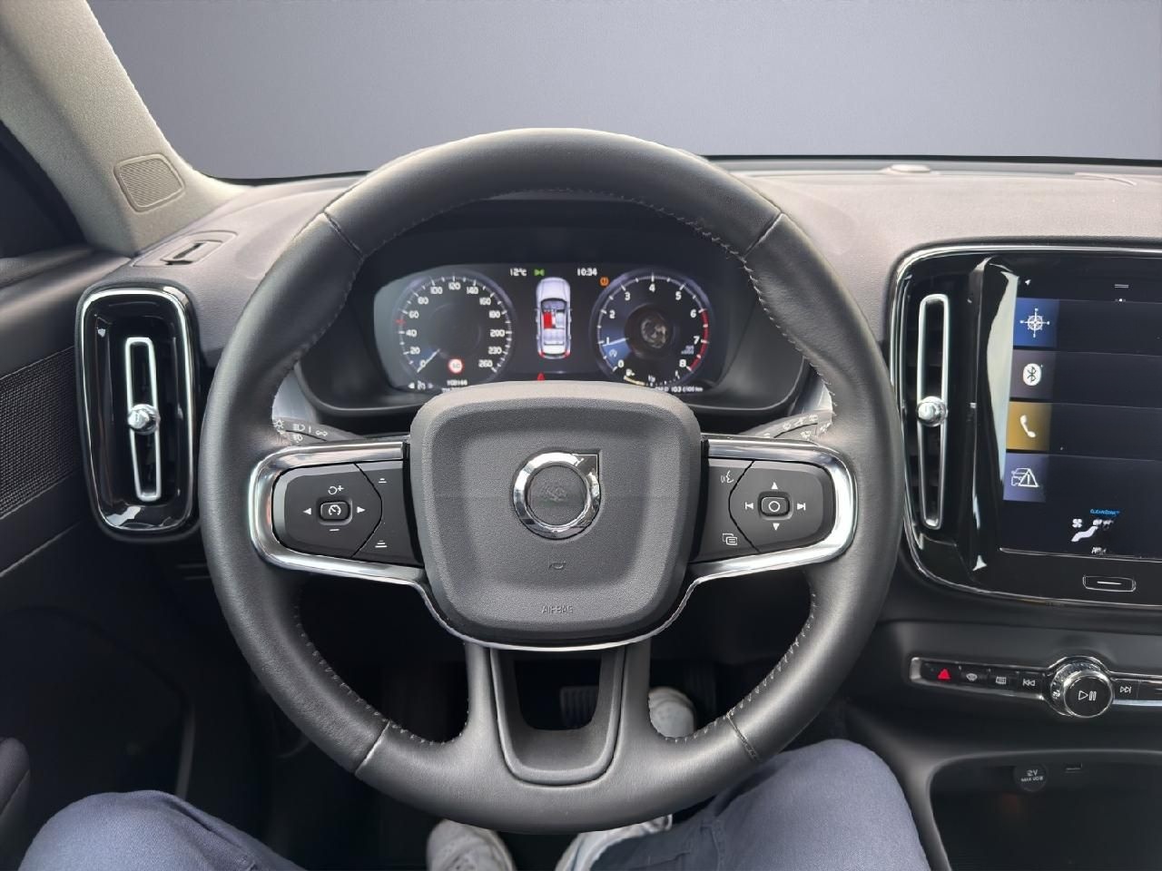 Volvo XC40 Momentum AWD *Navi*Licht Paket* foto 8