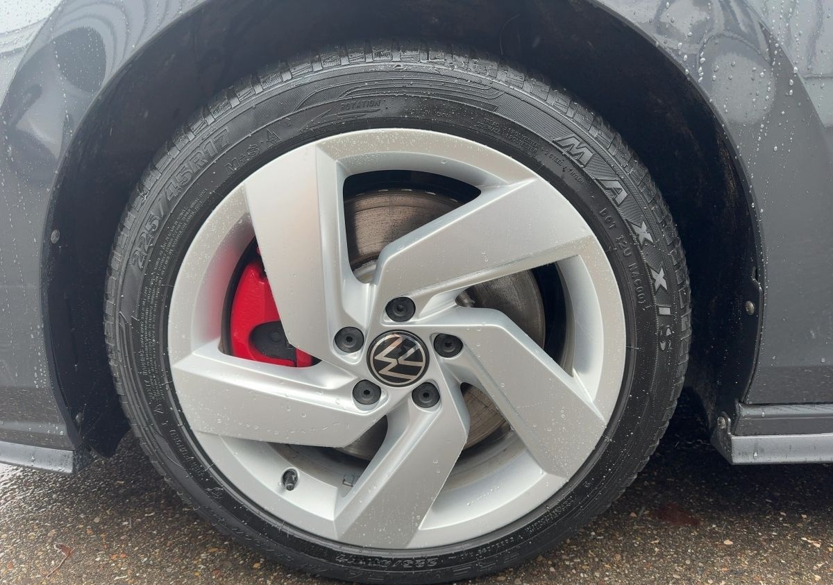 Volkswagen Golf GTI 2.0 TSI DSG LED+ PDC VIRTUAL APP DAB+ foto 13