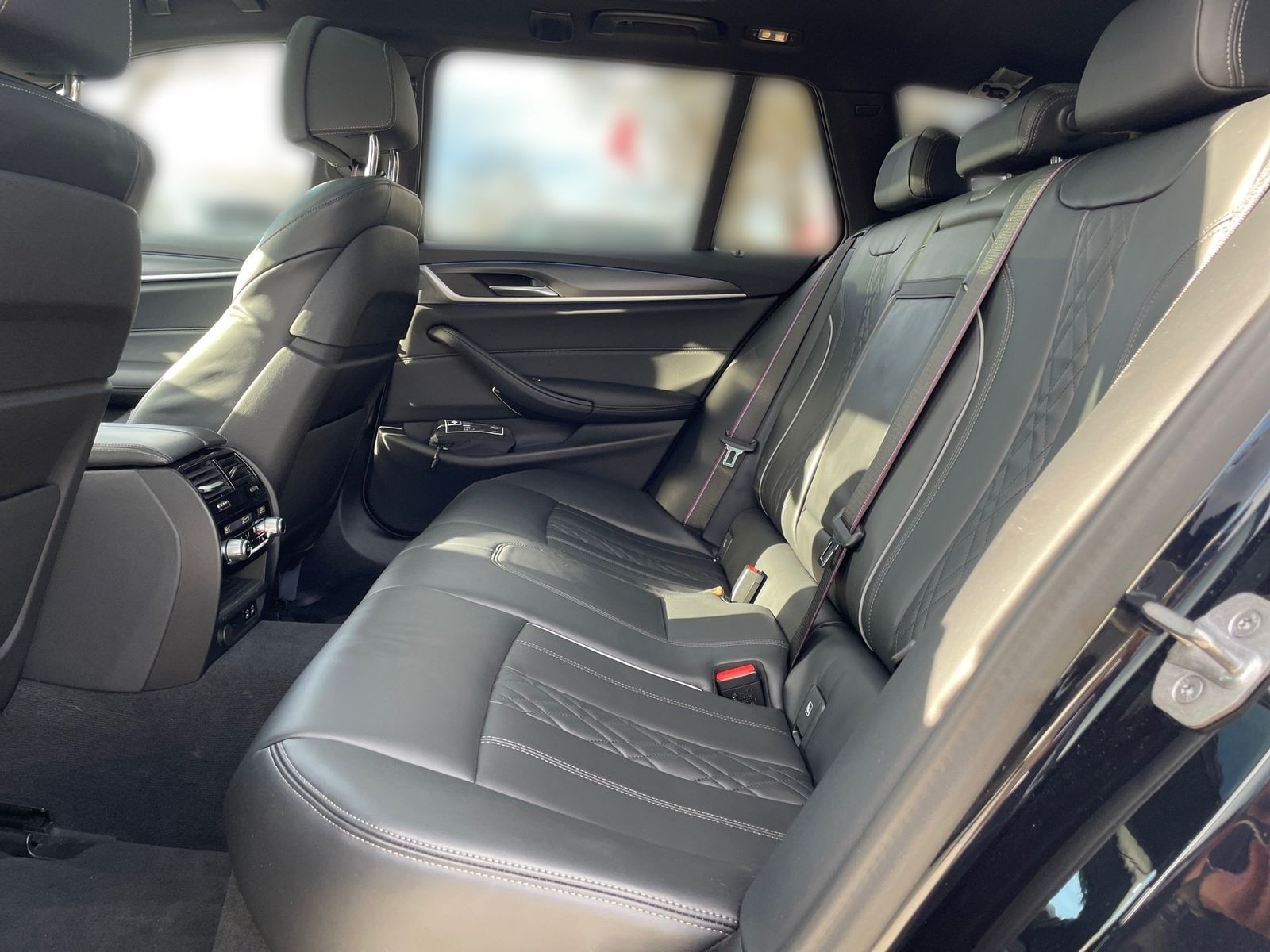 BMW 530e Touring M Sport Pro HUD Laser Pano DA Prof. foto 11