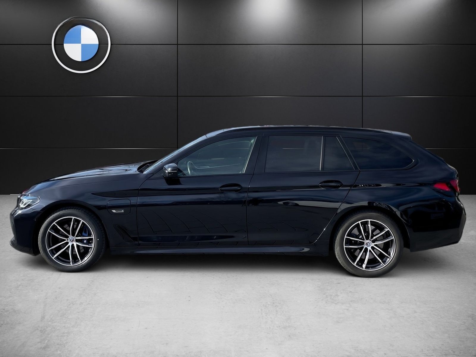 BMW 530e Touring M Sport Pro HUD Laser Pano DA Prof. foto 6