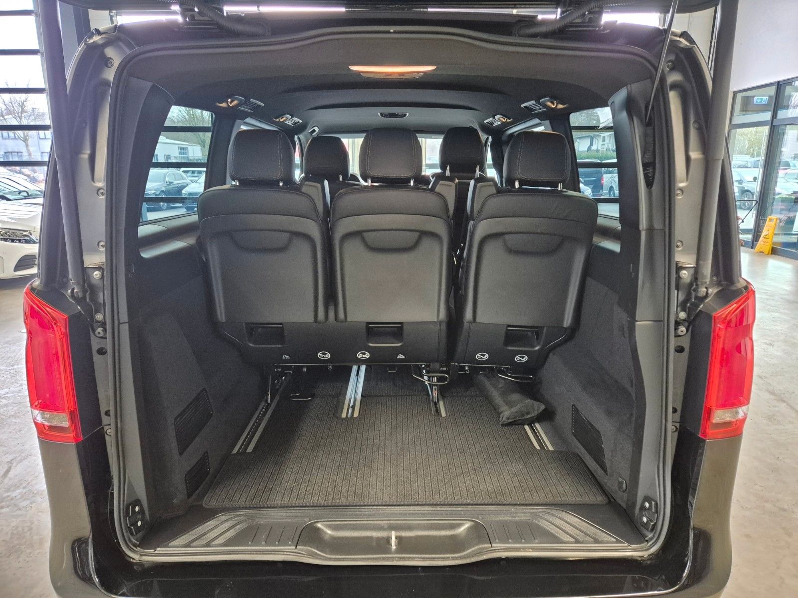 Mercedes-Benz V250 d 4MATIC LANG LEDER STANDHZ MBUX AHK 7SITZE foto 19