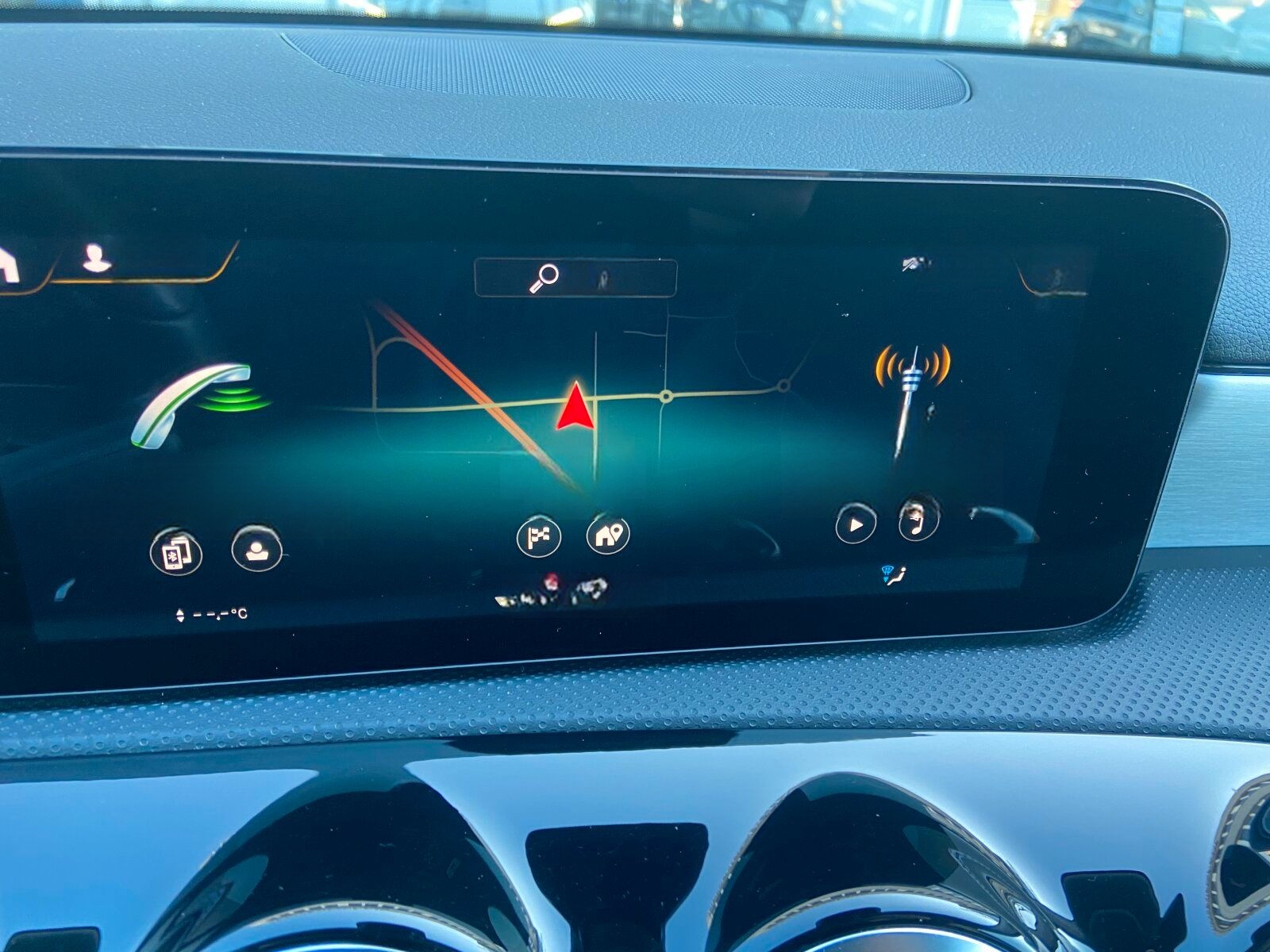 Mercedes-Benz A 200 Widescreen+AHK+Automatik+LED+Kamera+CarPl+ foto 19
