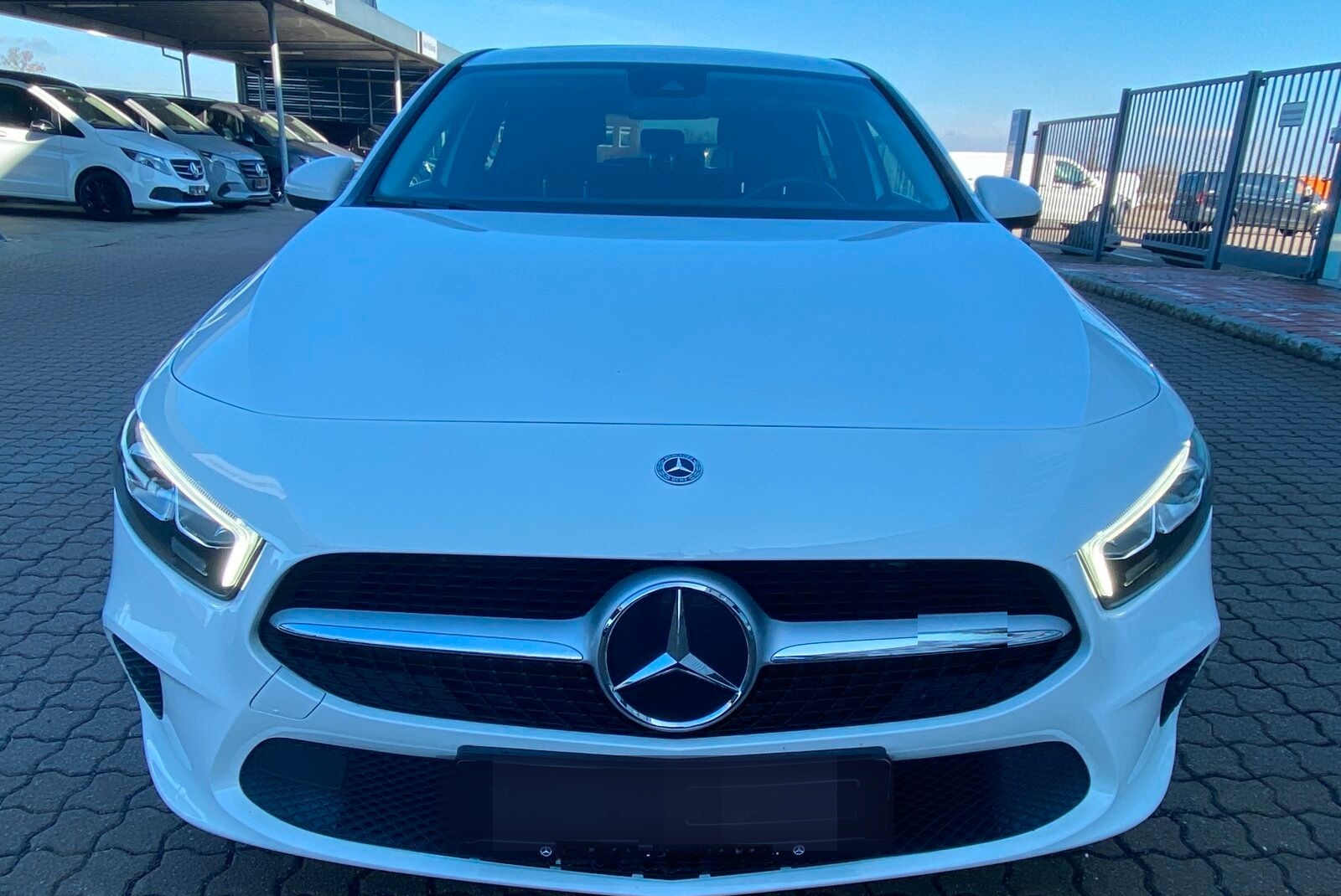 Mercedes-Benz A 200 Widescreen+AHK+Automatik+LED+Kamera+CarPl+ foto 3