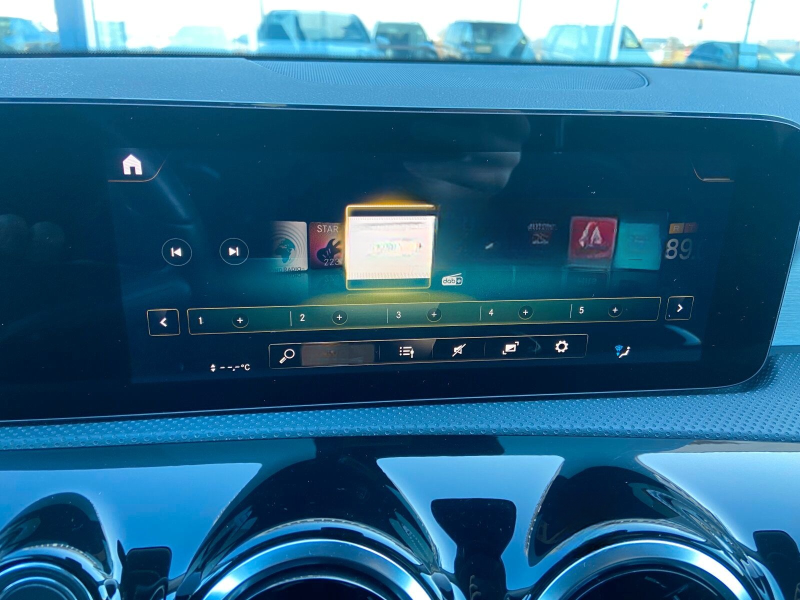 Mercedes-Benz A 200 Widescreen+AHK+Automatik+LED+Kamera+CarPl+ foto 22