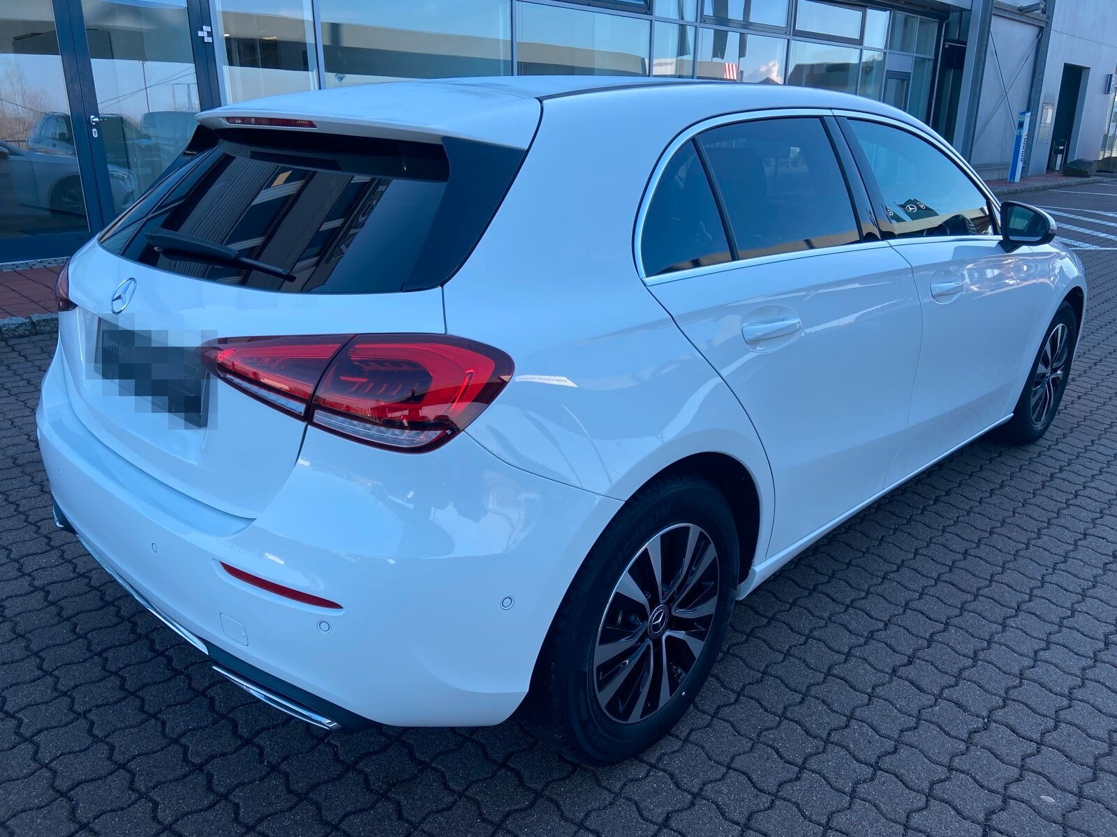 Mercedes-Benz A 200 Widescreen+AHK+Automatik+LED+Kamera+CarPl+ foto 6