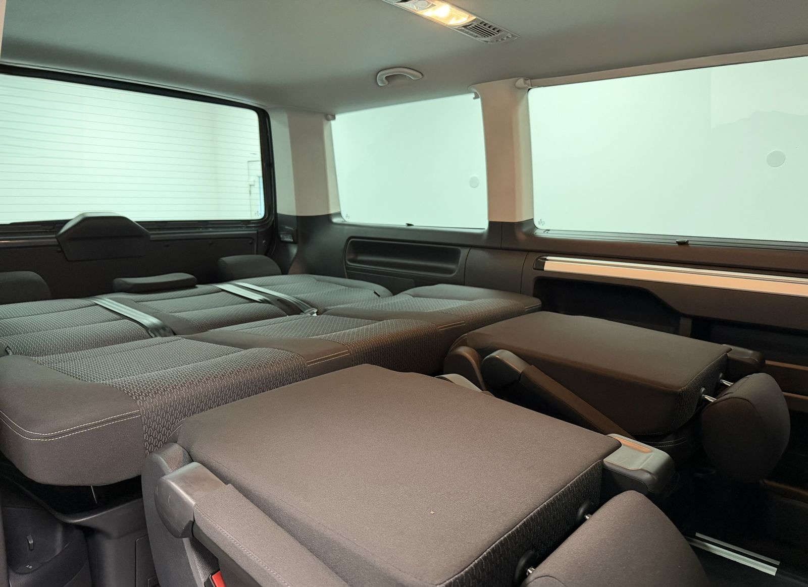 Volkswagen T6 Multivan 2.0 TDI 150PS DSG 7-Sitze Navi AHK foto 18