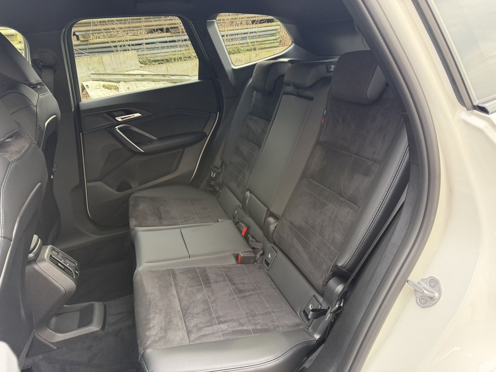 BMW X1 sDrive18i M Sport AHK Adapt LED DrivingAss Pr foto 19