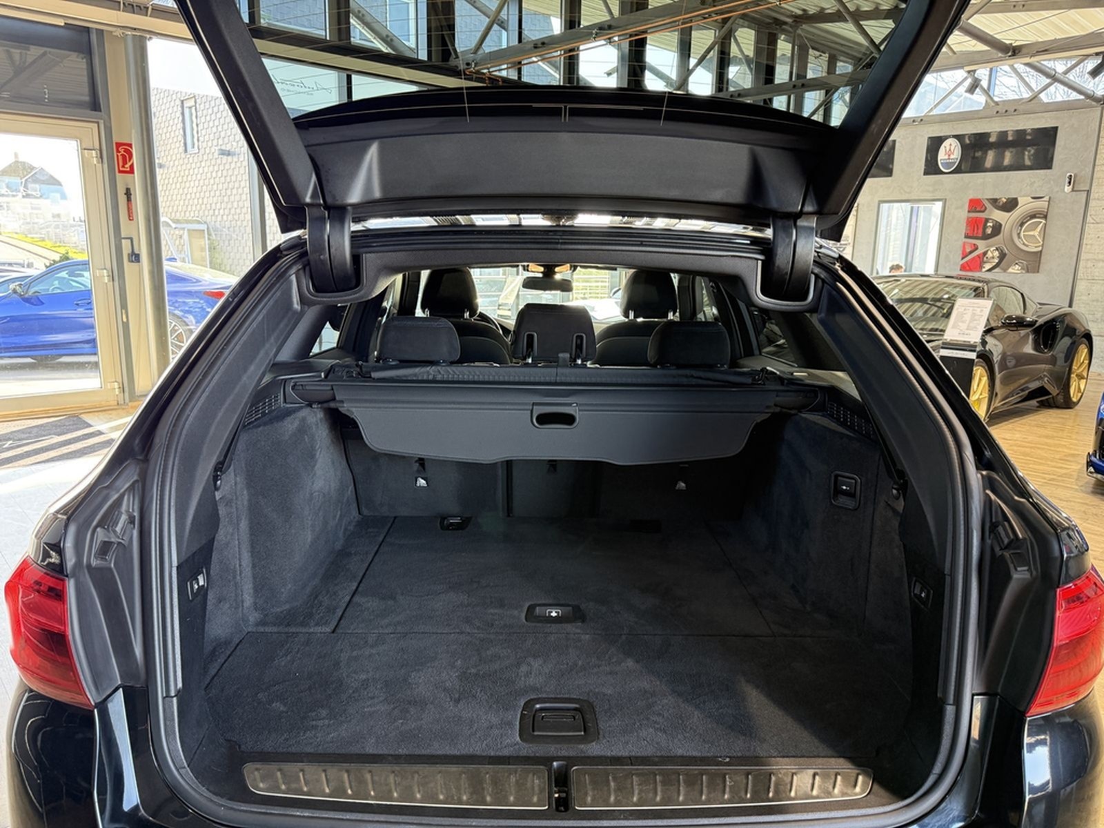 BMW 530 i Touring M Sport*PANO*HEADUP*LED*NAVI*ACC foto 11
