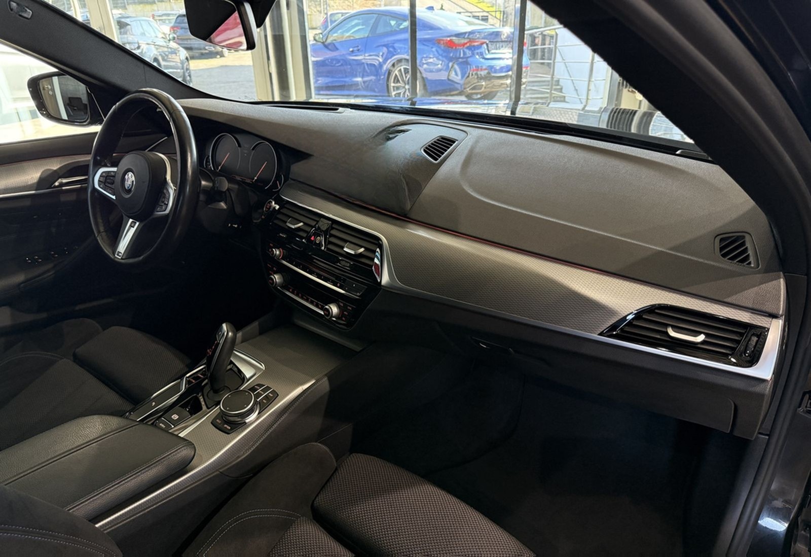 BMW 530 i Touring M Sport*PANO*HEADUP*LED*NAVI*ACC foto 16