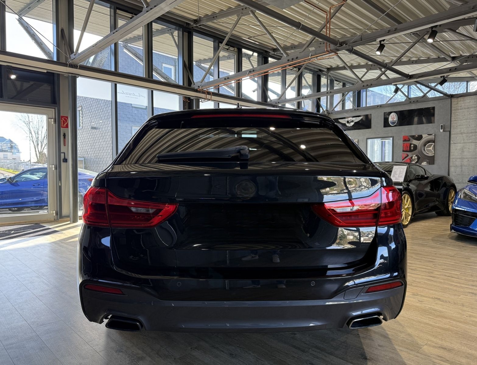 BMW 530 i Touring M Sport*PANO*HEADUP*LED*NAVI*ACC foto 5