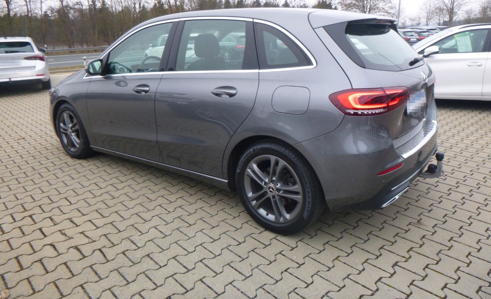 Mercedes-Benz B 180 >AUT/AHK/NAV/KAM/PDC/LED< foto 4