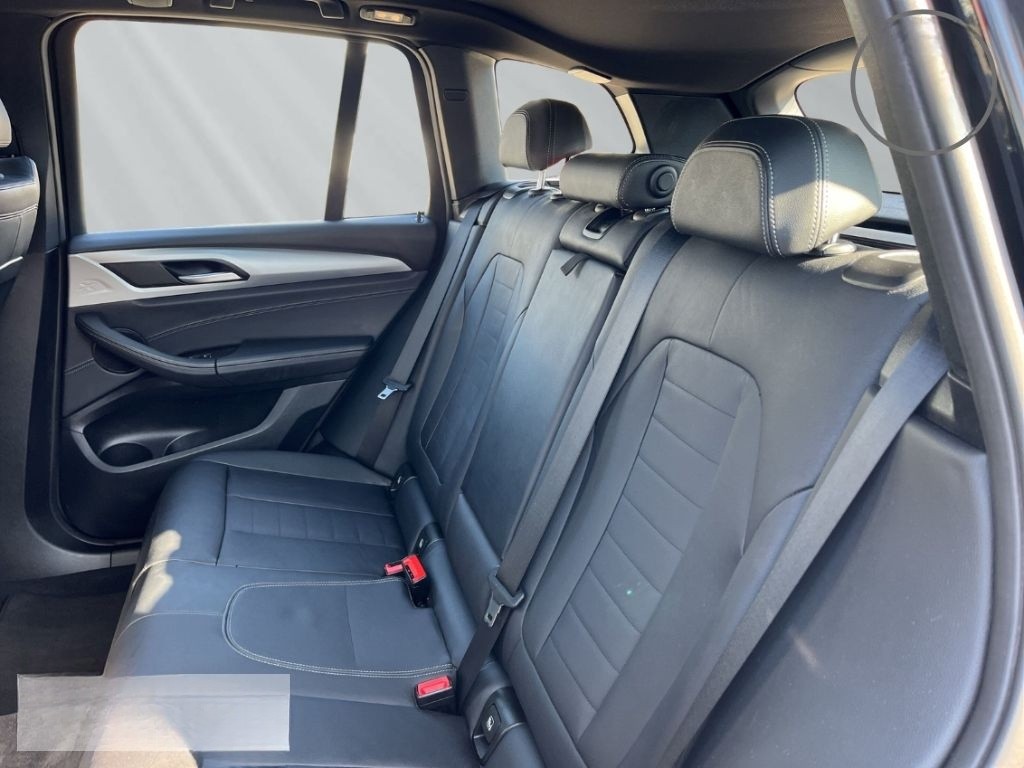 BMW X3 xDrive 30i Navi Prof. Pano Keyless HUD 19Zoll foto 9