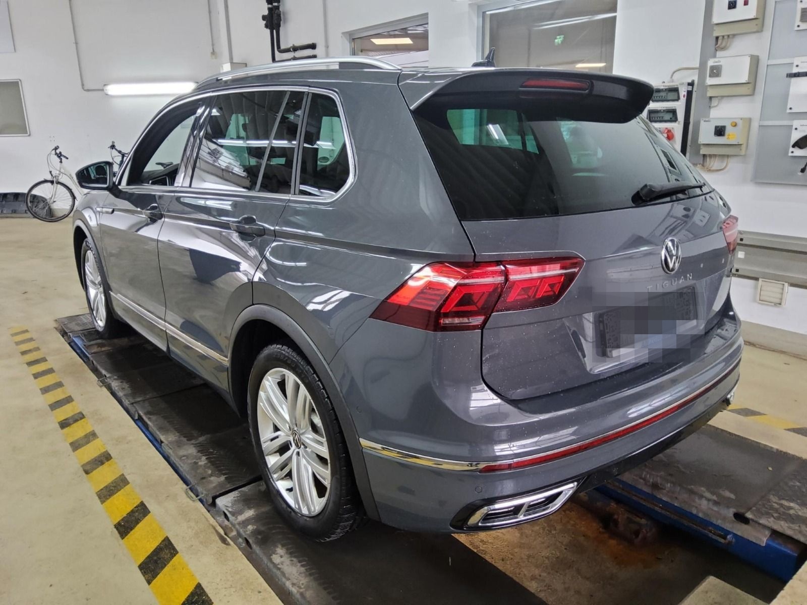 Volkswagen Tiguan 2.0 TDI R-Line 4Motion*AHK*LED-Matrix* foto 5