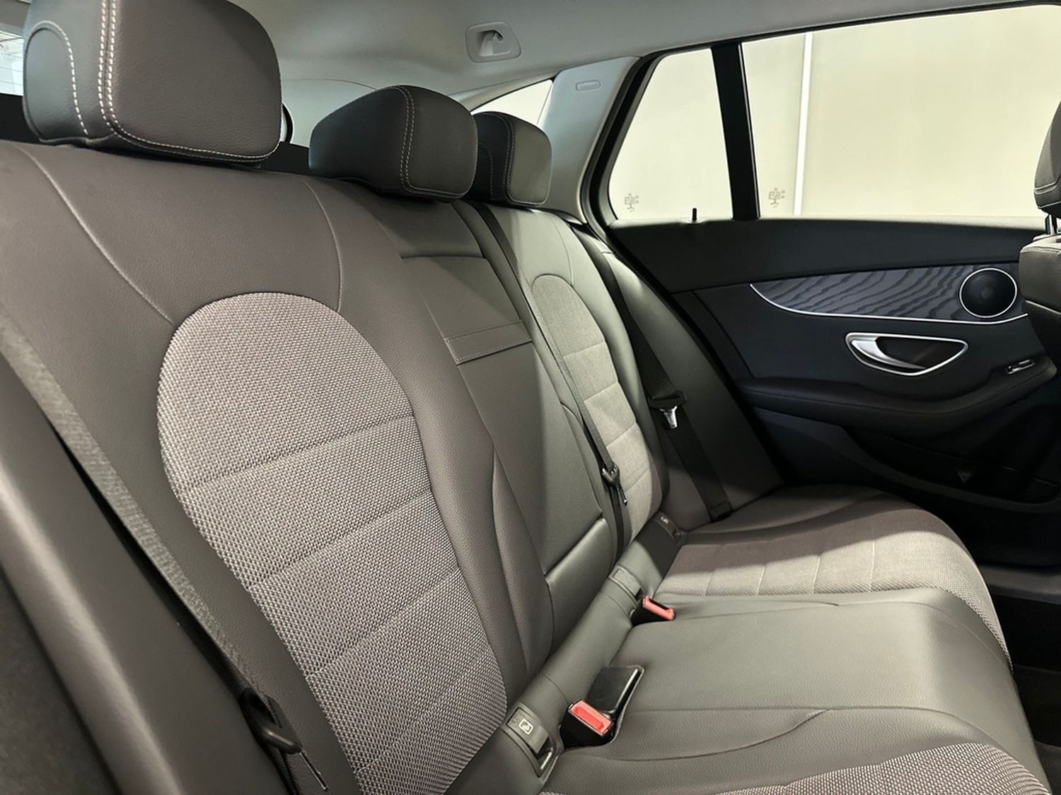 Mercedes-Benz C 180 *2 ZONENTHERMATIC*LED*NAVI*KAMERA*SHZ* foto 31