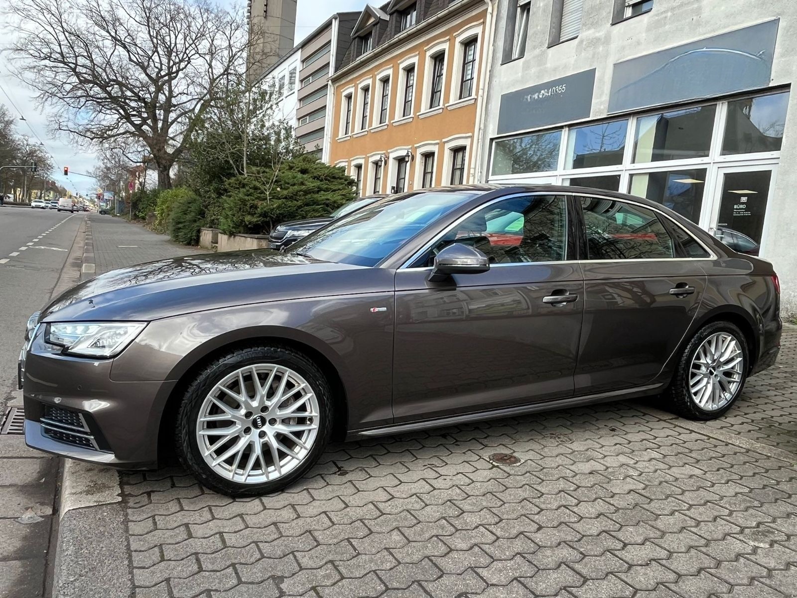 Audi A4 Lim. 2,0 TDI 190PS quattro S line Leder foto 4
