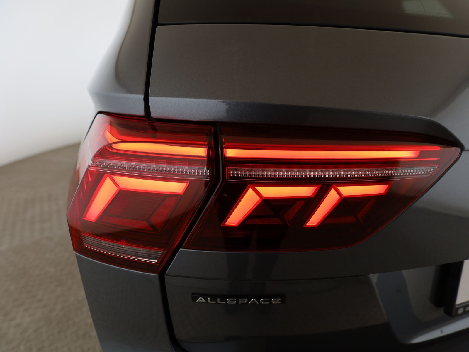 Volkswagen Tiguan Allspace 2.0 TDI Life 4M Pano+AHK+H-K+RFK foto 12