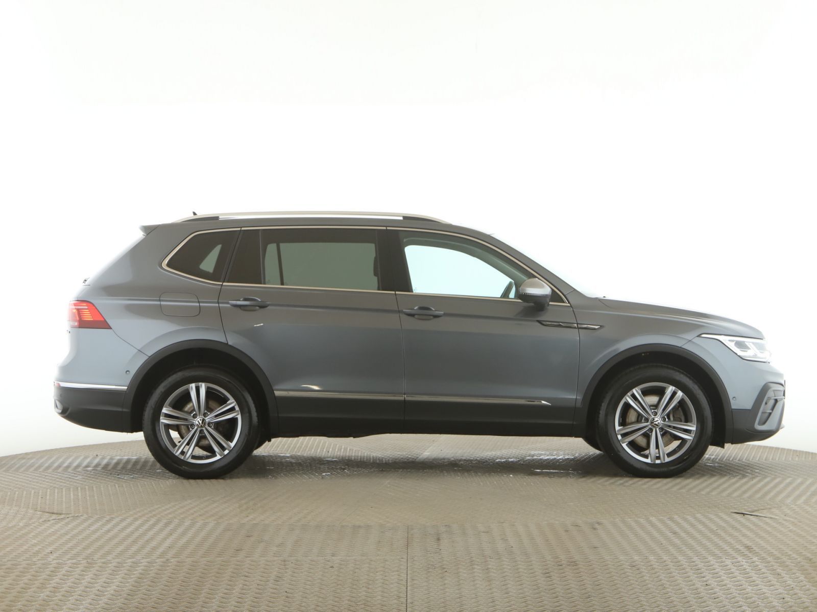 Volkswagen Tiguan Allspace 2.0 TDI Life 4M Pano+AHK+H-K+RFK foto 9