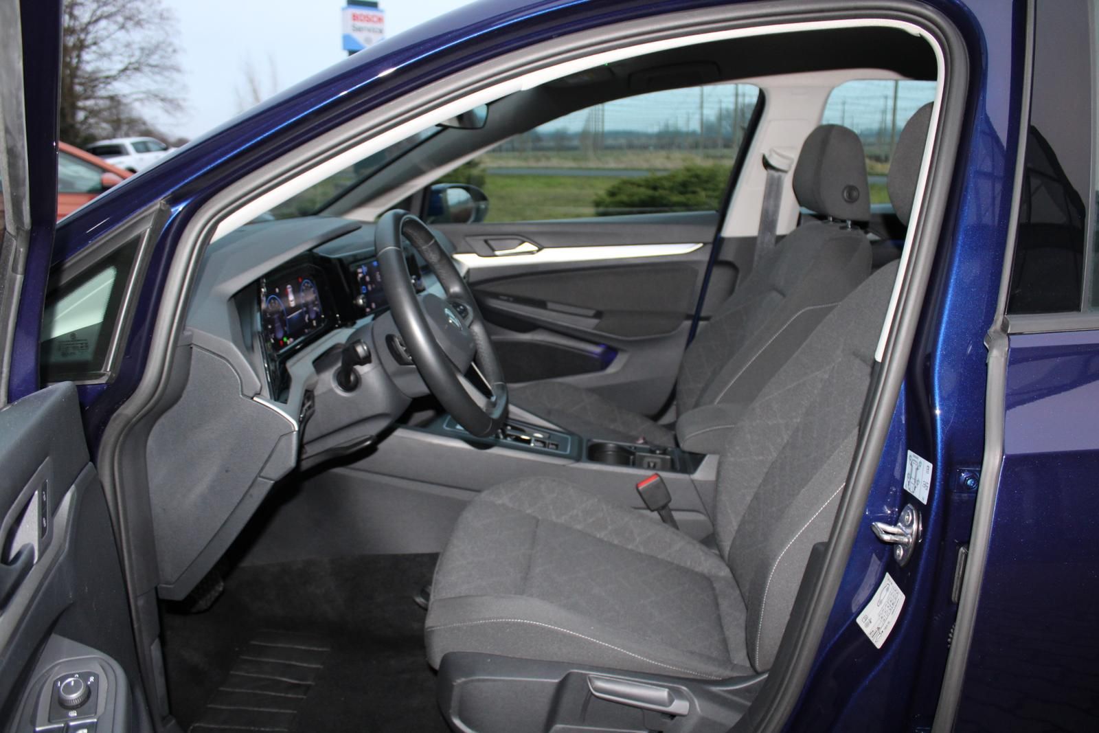 Volkswagen Golf Automatik *LED*Apple-Android*PDC*ACC* foto 7