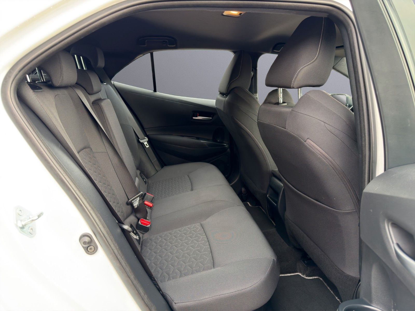Toyota Corolla Hybrid Comfort LED/Automatik/RFK/Spur foto 12