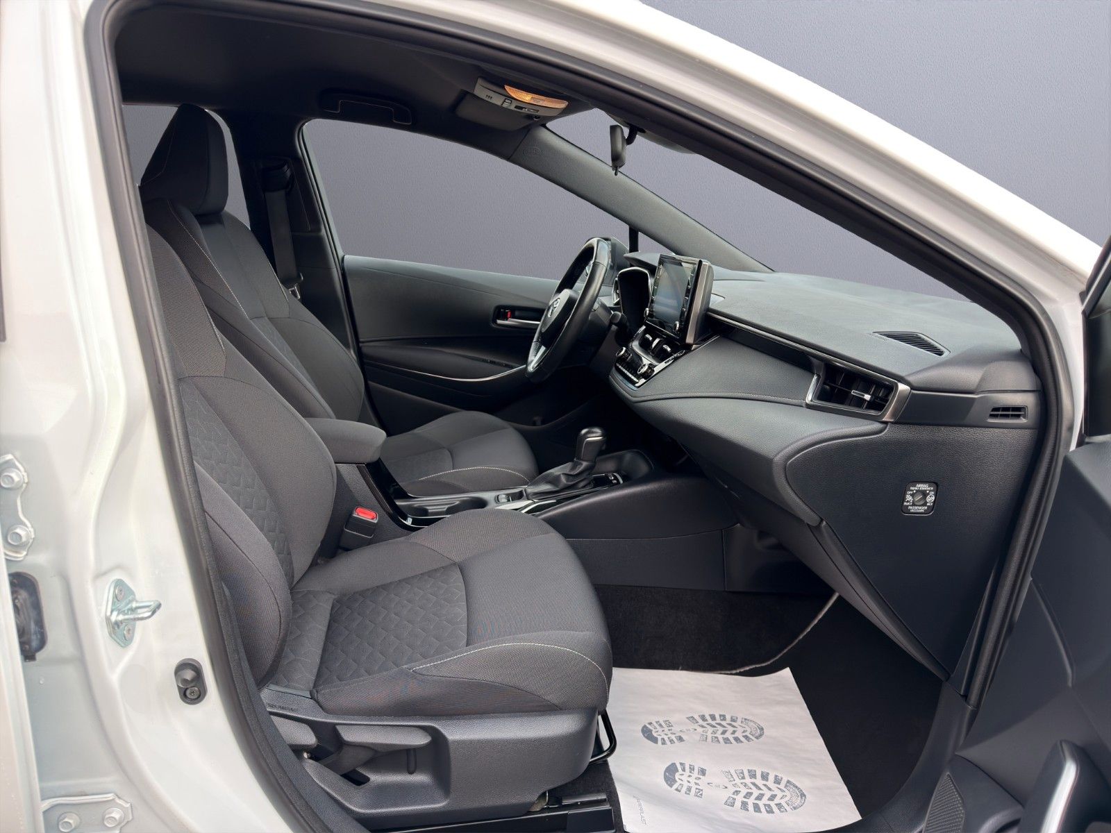 Toyota Corolla Hybrid Comfort LED/Automatik/RFK/Spur foto 13
