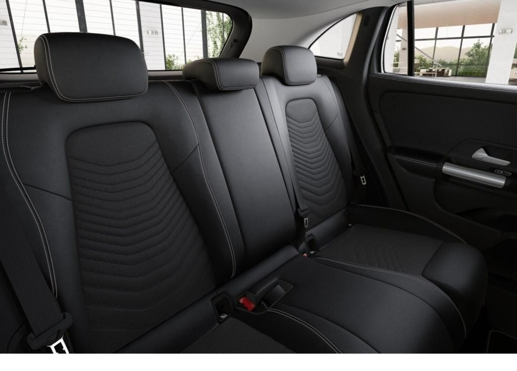 Mercedes-Benz GLA 250 4M Progressive/MBeam/Distr/Kamera/Shz/18 foto 10