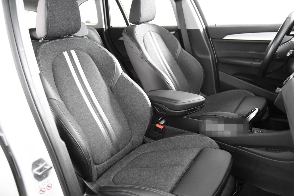 BMW X1 sDrive16d Sportline *1.Hand*Navi*AHK*EHK* foto 3