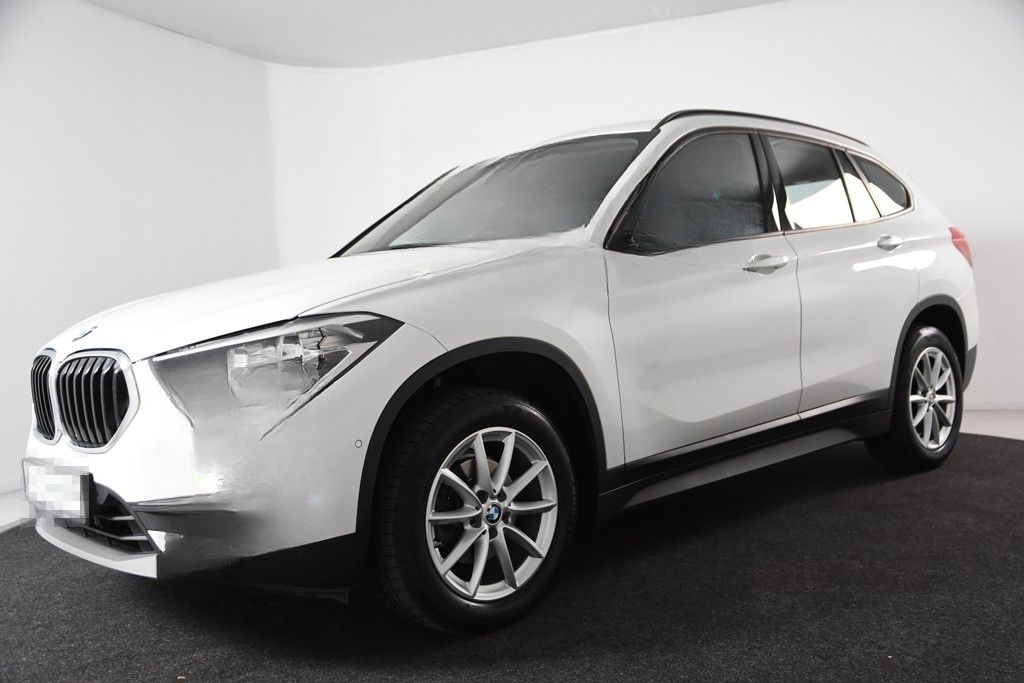 BMW X1 sDrive16d Sportline *1.Hand*Navi*AHK*EHK* foto 24