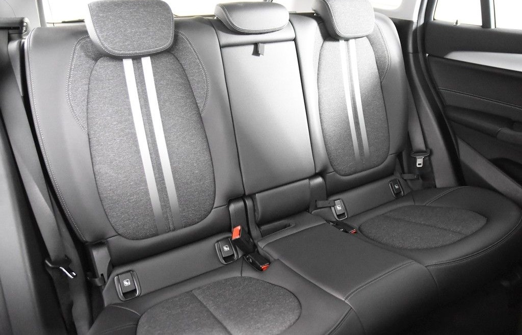 BMW X1 sDrive16d Sportline *1.Hand*Navi*AHK*EHK* foto 10