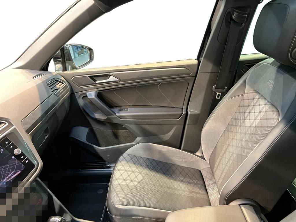 Volkswagen Tiguan 2.0 TDI R-Line Carbon+Fahrassist+Pano+SHD foto 13