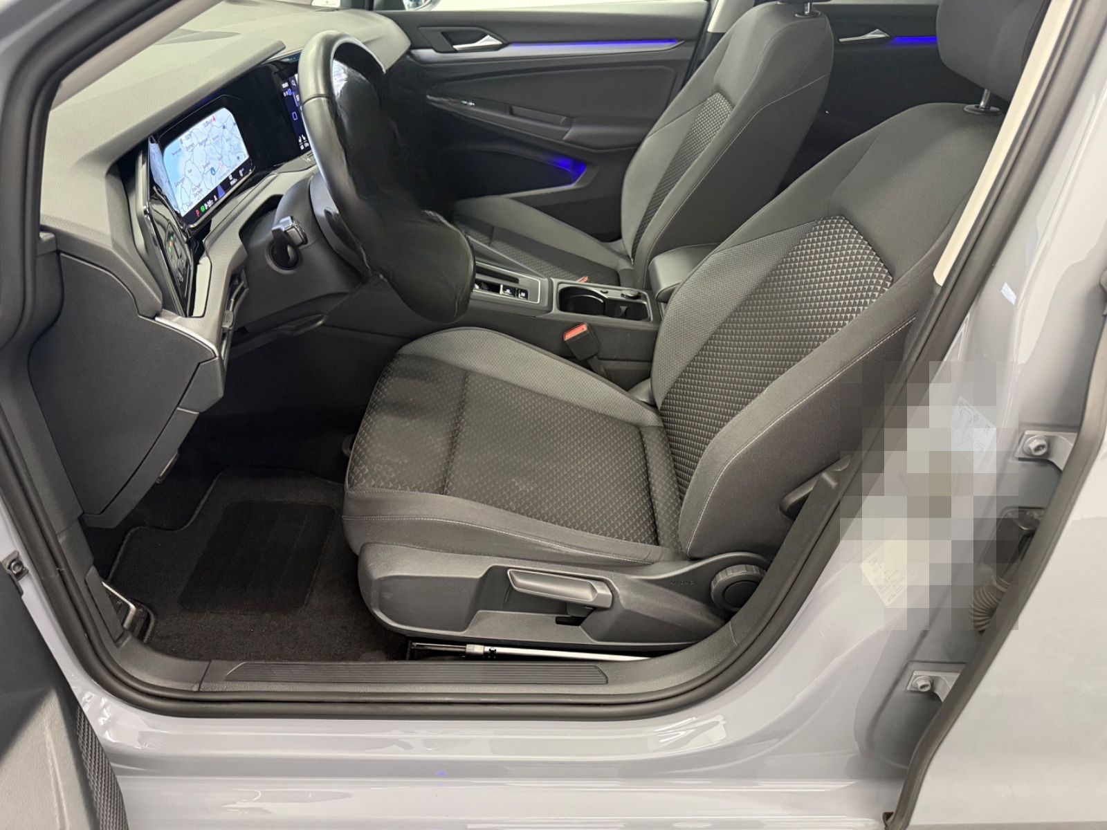 Volkswagen Golf VIII Lim. 2.0 TDI DSG ACC DAB Kamera Virtu foto 12