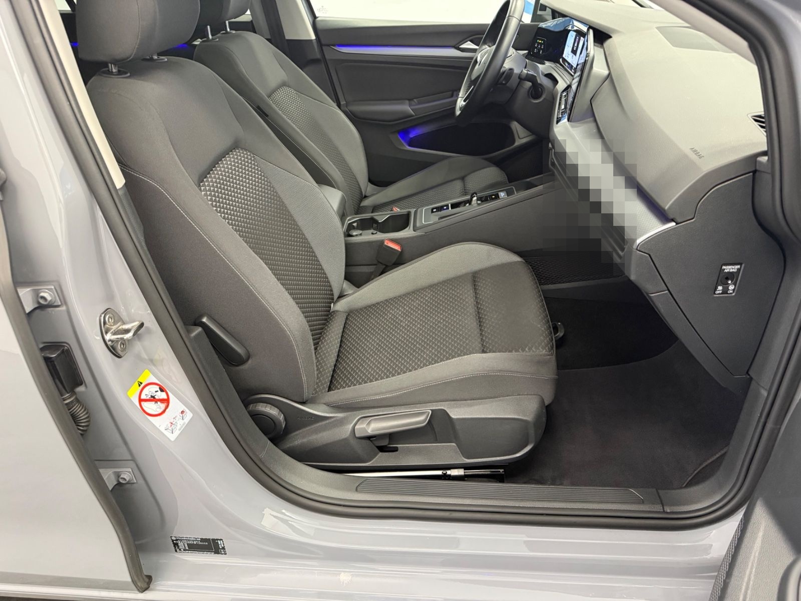 Volkswagen Golf VIII Lim. 2.0 TDI DSG ACC DAB Kamera Virtu foto 13