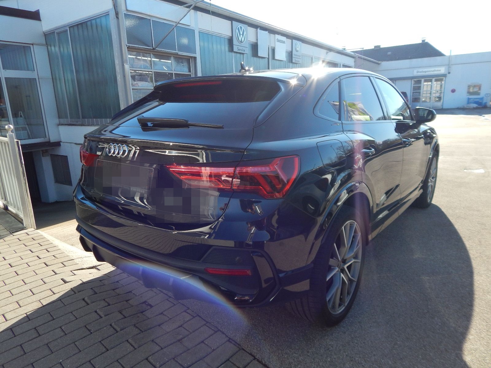 Audi Q3 Sportback 45 TFSI quattro S line All-Black foto 3