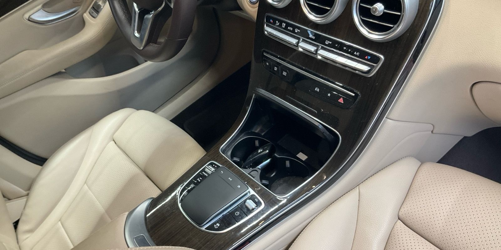 Mercedes-Benz GLC 220 d Coupe Navi*Leder*Sport*Kamera*LED*20 foto 7