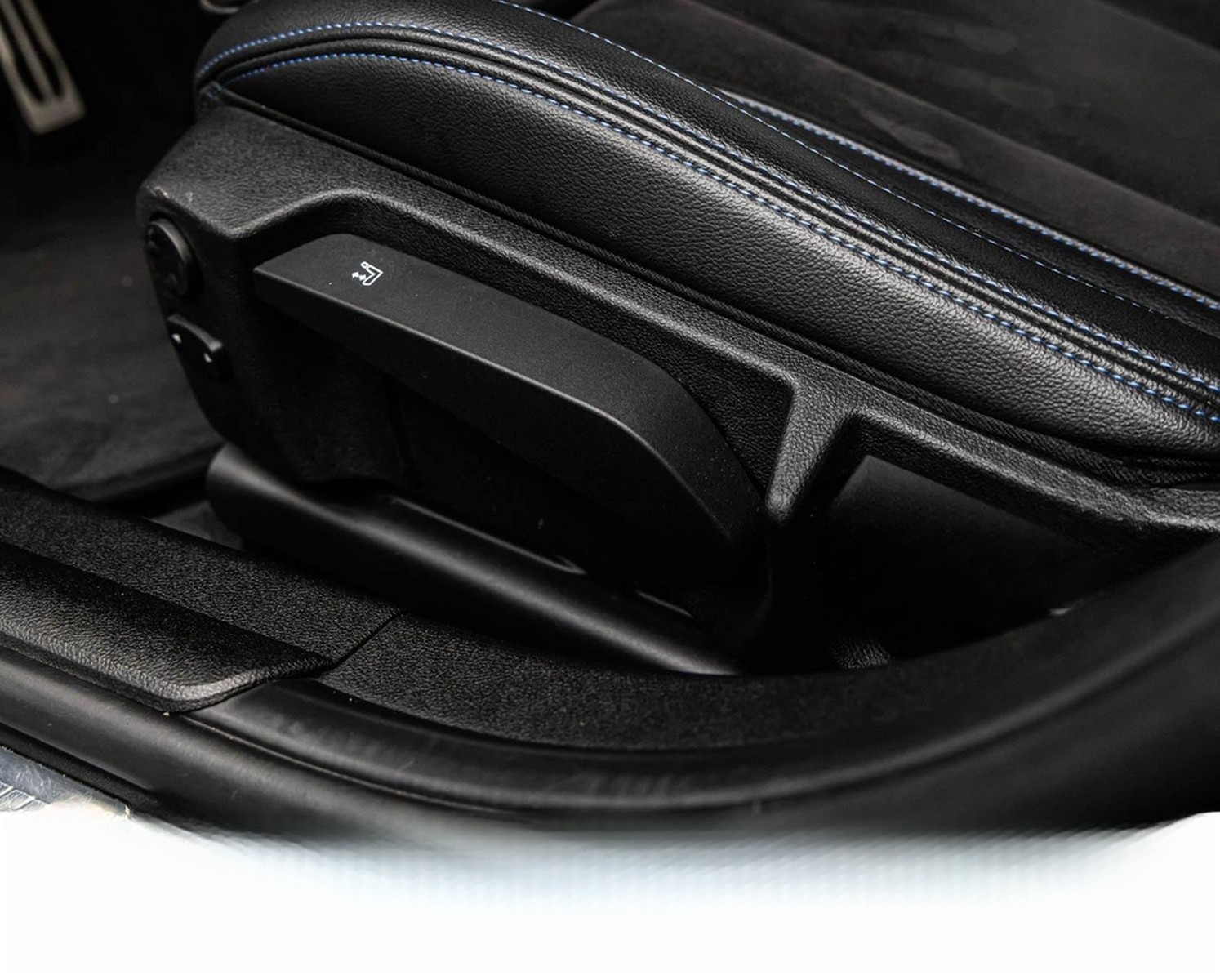BMW 330i TOURING M SPORT SHADOW/LASER/ACC/HuD/KAMERA foto 16