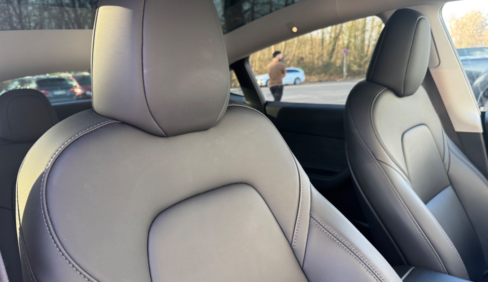 Tesla MODEL Y *PANORAMA*LEDER*KAMERA*SHZ*1.HD*TOP foto 16