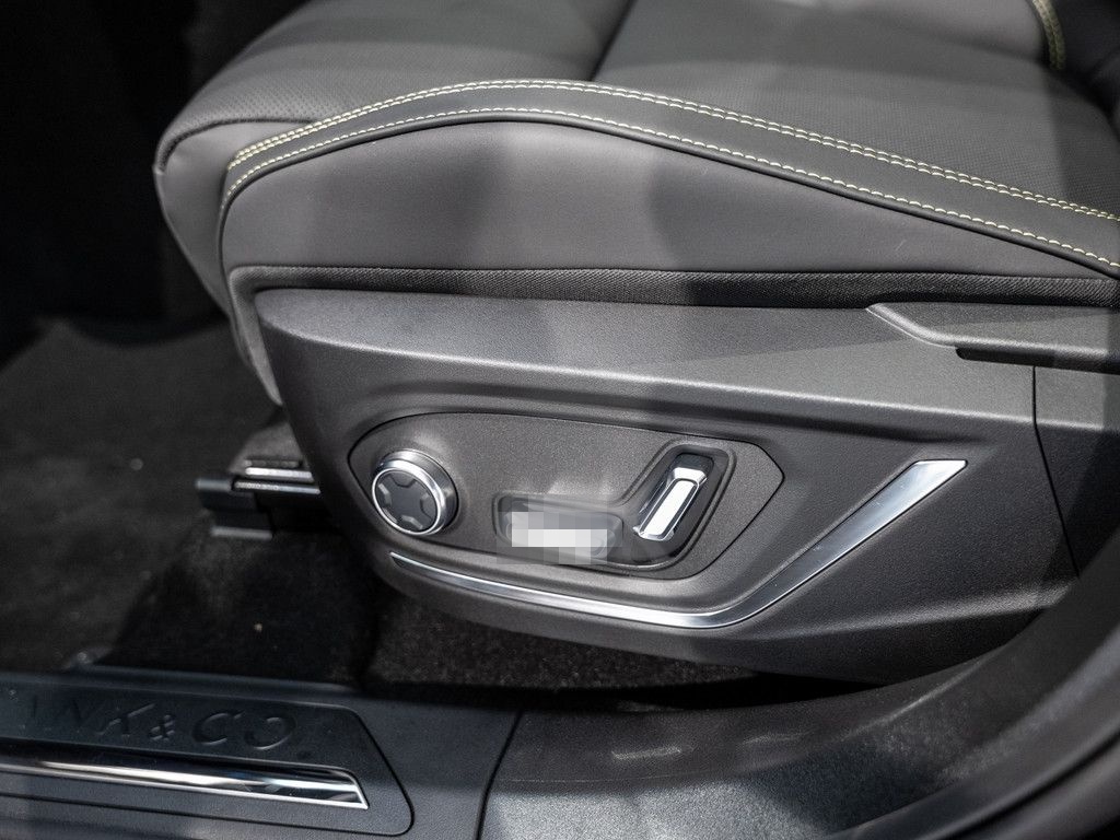 Lynk&Co 01 More PDC SHZ KAMERA NAVI W-LAN ACC LED PANO foto 21